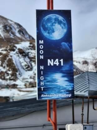 Moon Night Hotel Stepantsminda Exterior photo